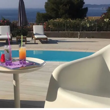 Luxurious Villa-apartment In Kosta 아파트