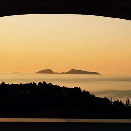 Luxurious Villa-apartment In Kosta * Karafotaíika
