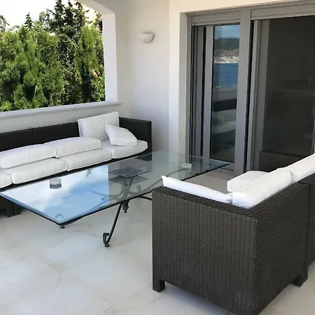 Luxurious Villa-apartment In Kosta 아파트 Karafotaíika